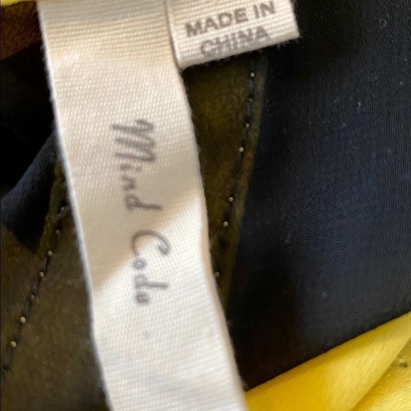 NWOT Mind Code Yellow Sleeveless Button Up Shirt - Picture 6 of 8